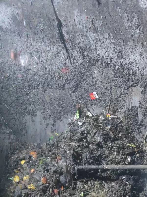 幸福路街道污水池清理